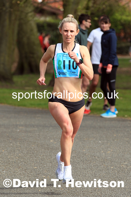Senior Womens Northern 6 Stage Road Relay, 2022 Northern 12 and 6 Stage Road Relays,  Birkenhead Park, Birkenhead, Wirral.  Photo: David T. Hewitson/Sports for All Pics